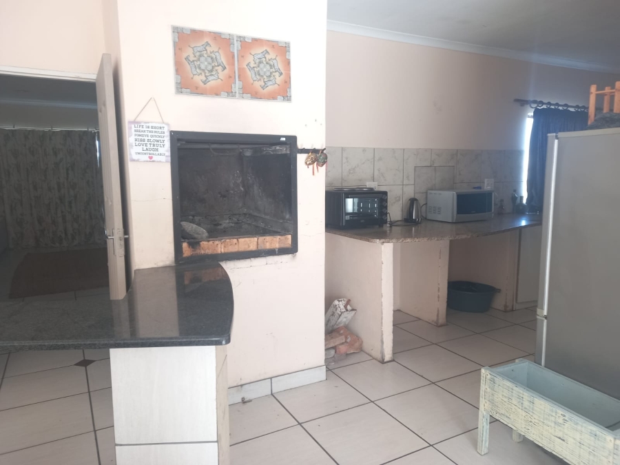 3 Bedroom Property for Sale in Hoogland Western Cape